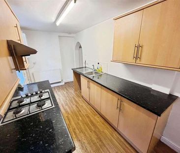 Middle Row, Blaenllechau, Ferndale, CF43 - Photo 1