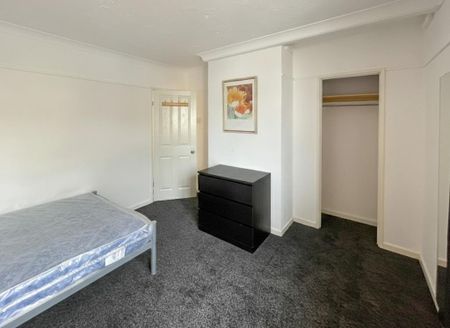 5 bedroom property to rent - Photo 3