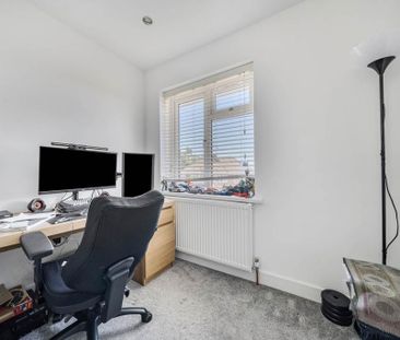 5 bedroom semi-detached house to rent - Photo 4