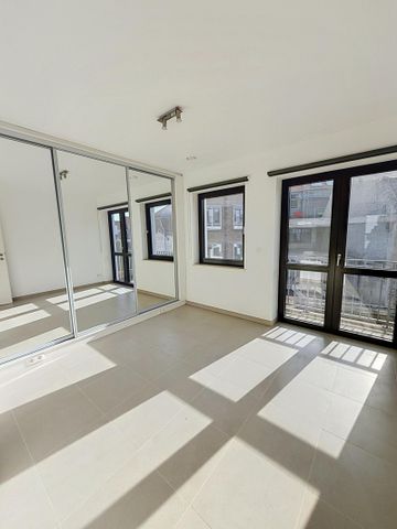 SAINTE-CATHERINE – APPARTEMENT 2 CHAMBRES – TERRASSE – CAVE – PARKING POSSIBLE - foto 5