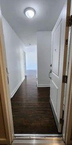 3 1/2 à louer à Saint-Laurent (1 chambre et 1 SDB) - Photo 4