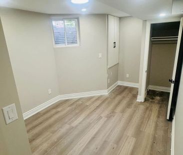 Detached Home For Lease | W9229421 - Photo 6