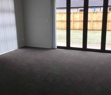 Spacious four bedroom family home - Photo 1