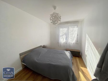 Location Appartement 3 pièces 64m² NEUVILLE SUR SAONE 69250 - Photo 3