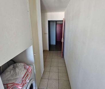 Location Appartement 1 pièce 21m² STE CLOTILDE 97490 - Photo 6