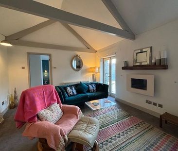 2 bedroom cottage to rent - Photo 1