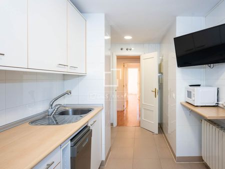 Exclusive and Bright 2-Bedroom Apartment in El Encinar de los Reyes - Photo 4