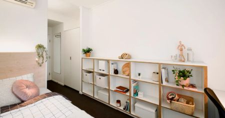 U18 6 Bedroom Male - Photo 4