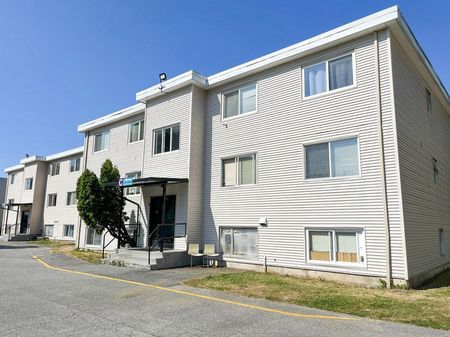 Hillside Place - Photo 3