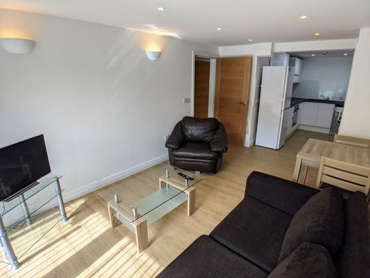 2 bedroom flat to rent - Photo 1