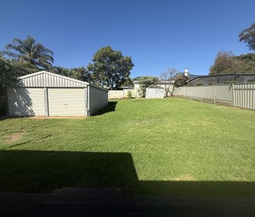 4 Bedroom Cottage in Great Location - Photo 2
