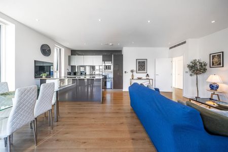 Heritage Walk, London TW8 - Photo 2