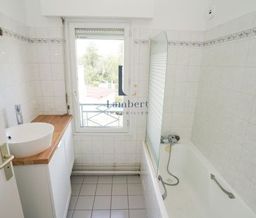 Location Appartement 3 pièces 79m² - Photo 3