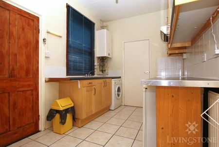 3 bedroom terraced house to rent - Photo 5