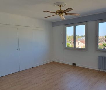 MONTARGIS RESIDENCE SECURISEE AVEC GARAGE - Photo 4