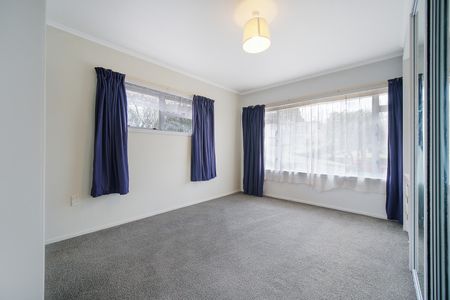 Stunning Family Home in Buckland Beach - Photo 5