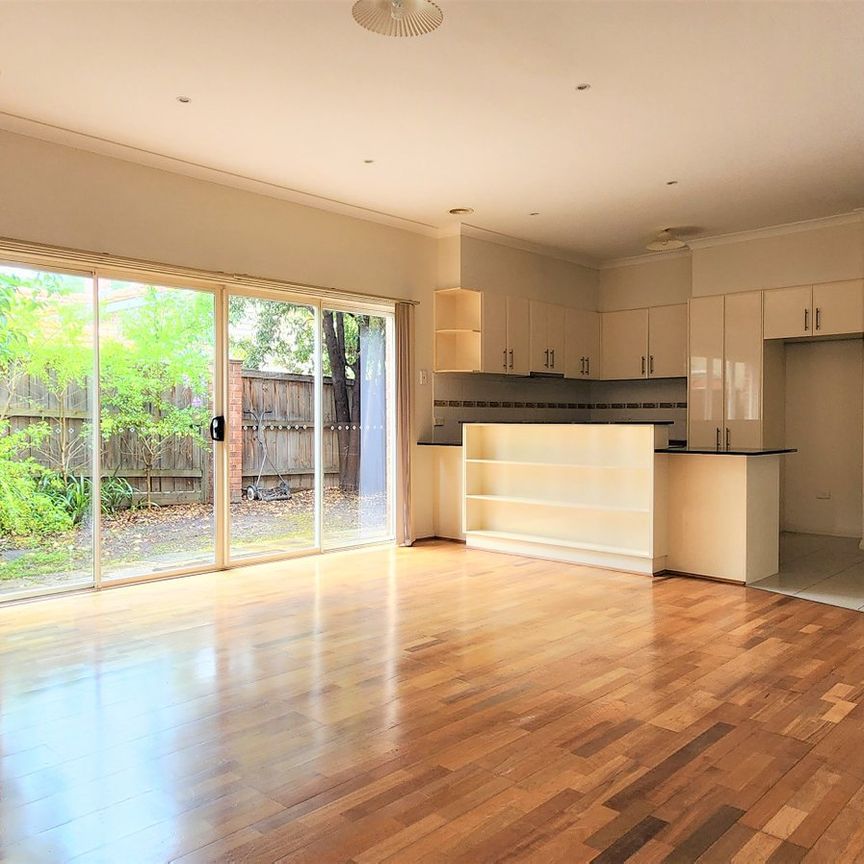 Family Home in Sought-After Box Hill High School Zone - Photo 1