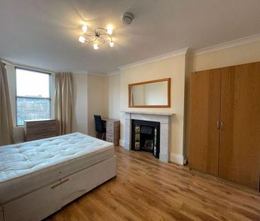 6 bedroom terraced house to rent - Photo 2