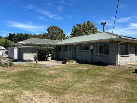 Rural Four Bedroom Property - Photo 3