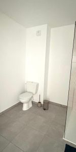 Location Appartement 2 pièces 38m² ST ETIENNE 42000 - Photo 4
