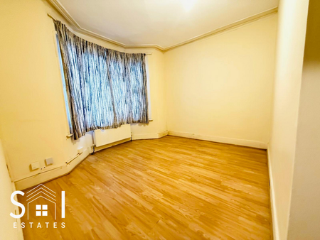 4 bedroom terraced house to rent - Photo 4