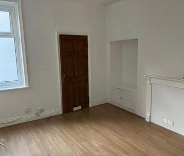 2 bedroom ground floor flat to rent - Photo 6