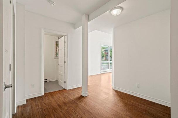 Appartement à louer - Montréal (Ahuntsic-Cartierville) (Ahuntsic Ouest) Appartement à louer - Montréal (Ahuntsic-Cartierville) (Ahuntsic Ouest) - Photo 1