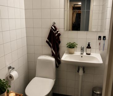 Rymlig uthyrningsdel i villa i Näsby Park - Foto 6