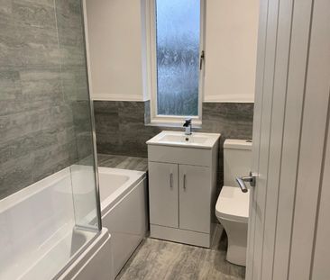 3 bedroom House To Let - Photo 3