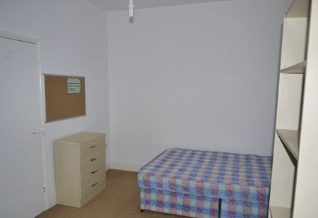 4 Bed - Brandon Grove, Sandyford - Photo 3