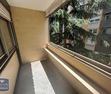 Location Appartement 3 pièces 65m² CHALON SUR SAONE 71100 - Photo 2