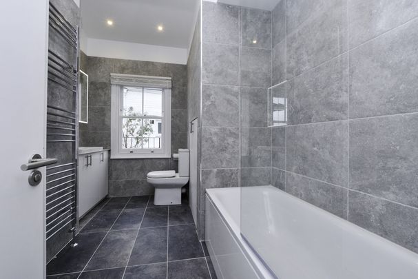 Buckland Crescent, Belsize Park, London, NW3 - Photo 1