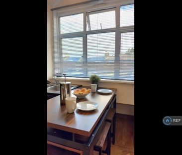 1 bedroom flat to rent - Photo 6