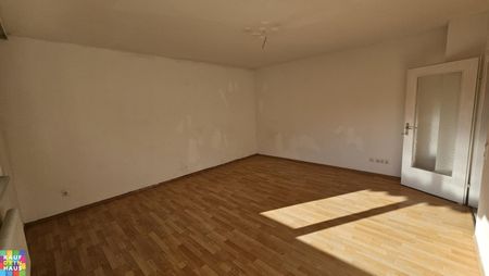 4 MONATE MIETFREI! Geförderte 3-Zimmerwohnung mit sonniger Loggia und Einbauküche - Foto 3
