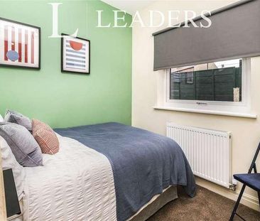 Springfield Road, Wigan, Greater Manchester, WN6 - Photo 6