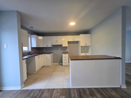 Appartement - 105 Rue Perron - Photo 2