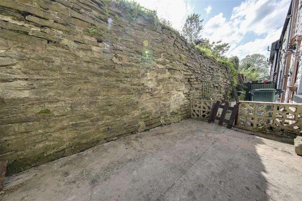 Brunswick Terrace, Stacksteads, Bacup, OL13 - Photo 1