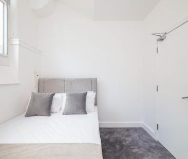 2 bedroom flat to rent - Photo 4