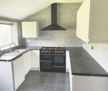 3 bedroom bungalow to rent - Photo 6