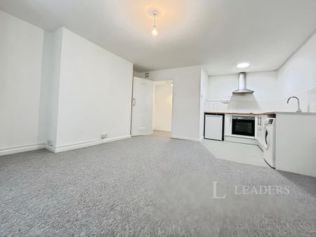 Studio to rent - Photo 5