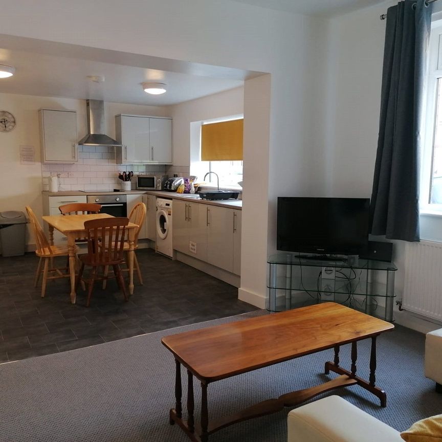 Orme Road, Bangor, LL57 - Photo 1