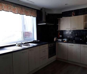 Alderton Crescent, Moor Allerton Leeds, LS17 - Photo 1