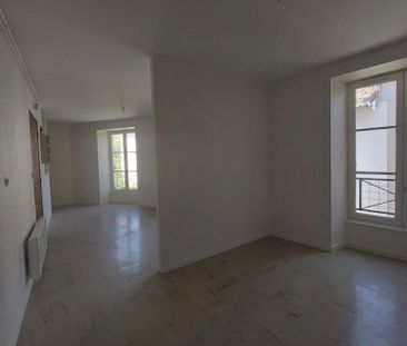 LOCATION Appartement, T1Bis, VALENCE EN POITOU COUHE - Photo 2