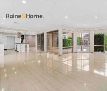 BEAUTIFUL FAMILY HOME!! - Photo 5