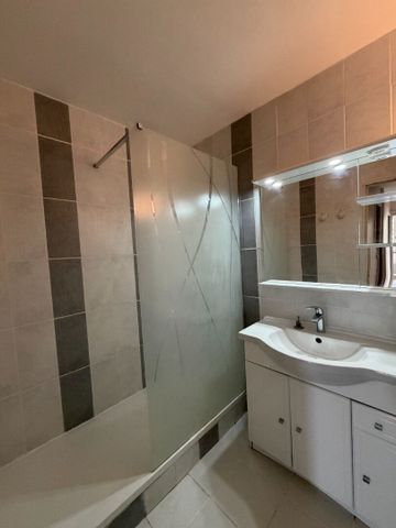 Location Appartement 3 pièces 99m² - Photo 4