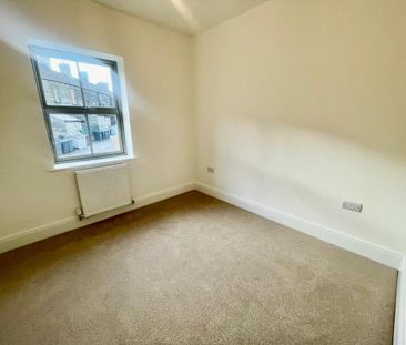 3 bedroom end of terrace house to rent - Photo 1