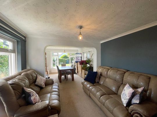 3 bedroom property to rent - Photo 1