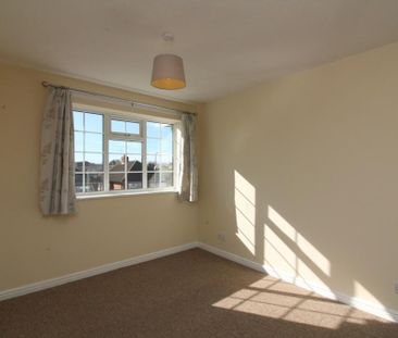 3 bedroom detached house to rent - Photo 2