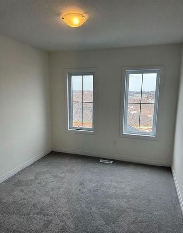 For Lease - 48 Varsity Drive, Welland, Ontario - Photo 4