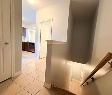 For Lease - 276 Gatwick Drive Unit# 202, Oakville, Ontario - Photo 2